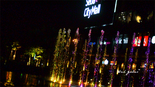 Setia City Mall fountains.